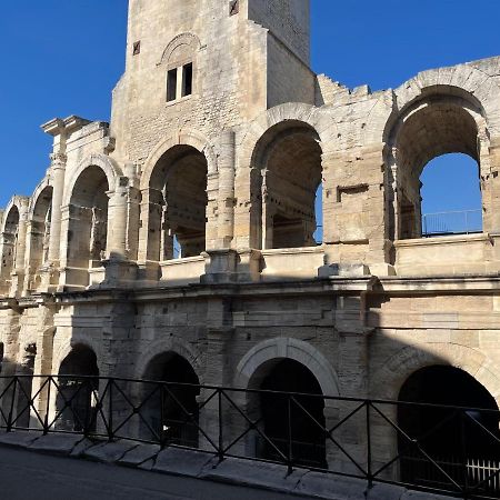 Duplex Avec Vue Sur Les Arenes Apartment Arles Bagian luar foto